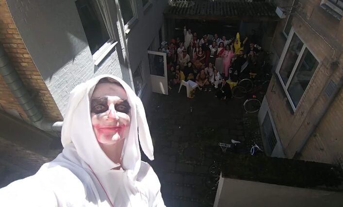 Štai taip švenčiame kasmetinį Aalborg Karneval! Mūsų daug ir mes jėga! Ir visi pasimetam karnavalo metu, tikras dream team!